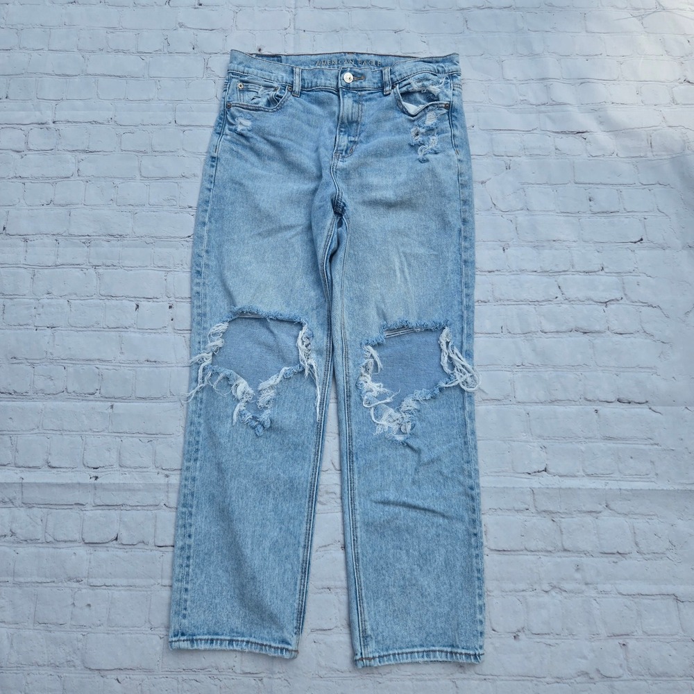 American Eagle Light Wash Distressed Straight Leg Jeans Size 10 90s grunge